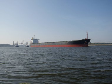 büyük gemi toplu taşıyıcı 