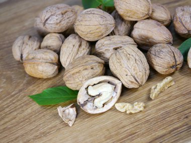  Kuru kahverengi ceviz 