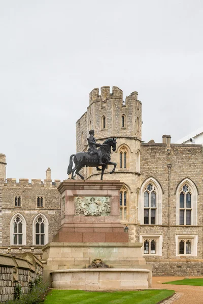 Ritter auf Pferd Statue — Stockfoto