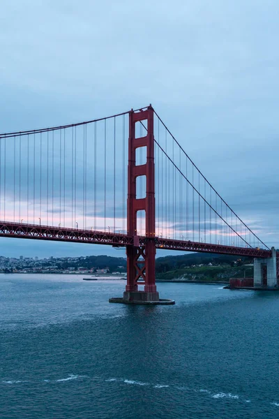 Sunrise achter Golden Gate — Stockfoto