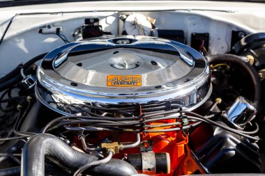 426 Hemi motoru
