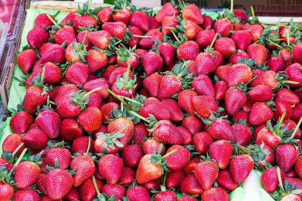 Tray of Fresh Ripe Red Strawberries — Stock Photo, Image