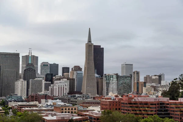 Moderní věž v San Franciscu — Stock fotografie