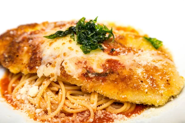 Kalv eller kyckling Parmigiana — Stockfoto