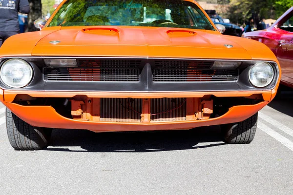 Oranžový Challenger — Stock fotografie