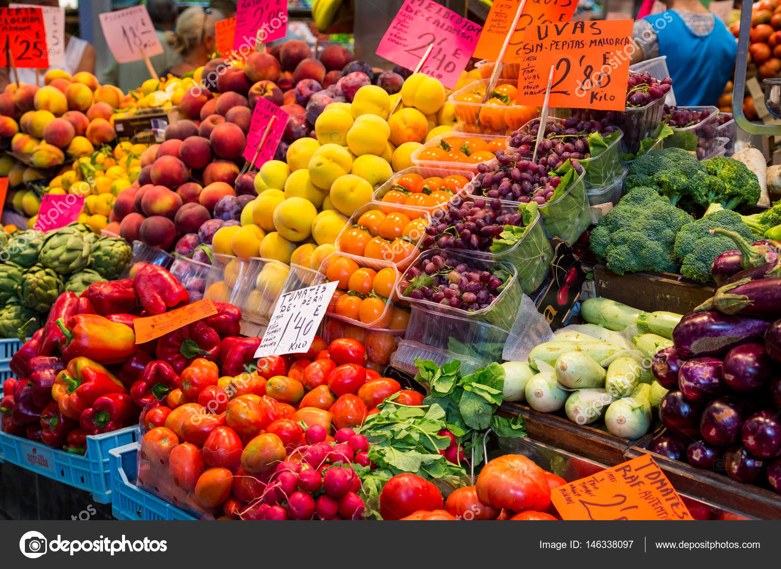 Fruits and Vegetables in Spanish Market — Stock Photo © dbvirago 146338097