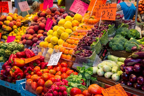 Fruits and Vegetables in Spanish Market — Stock Photo, Image