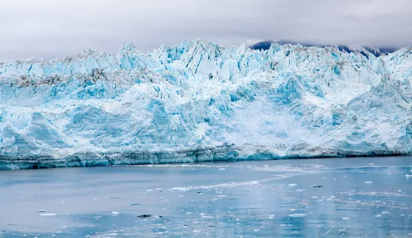 Glacier bleu dans le chenal Icy — Photo