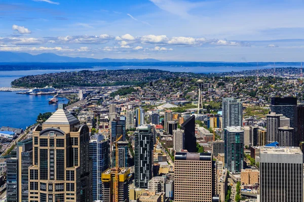Downtown Seattle manzarası nakliye kanalına — Stok fotoğraf