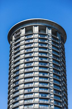 Yuvarlak kınamak kulenin