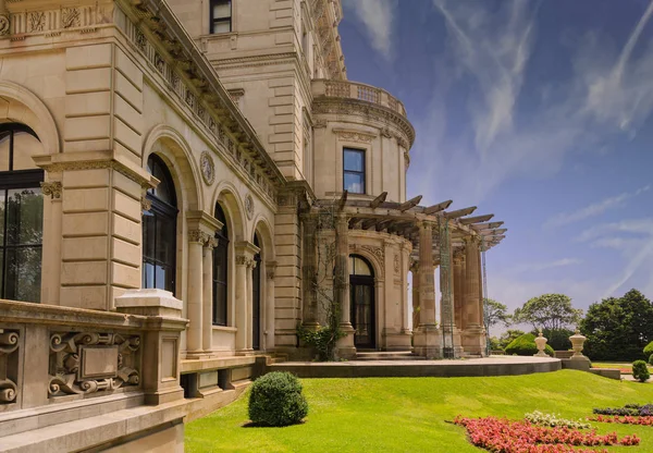 Old Mansion From Side — Stock Photo, Image