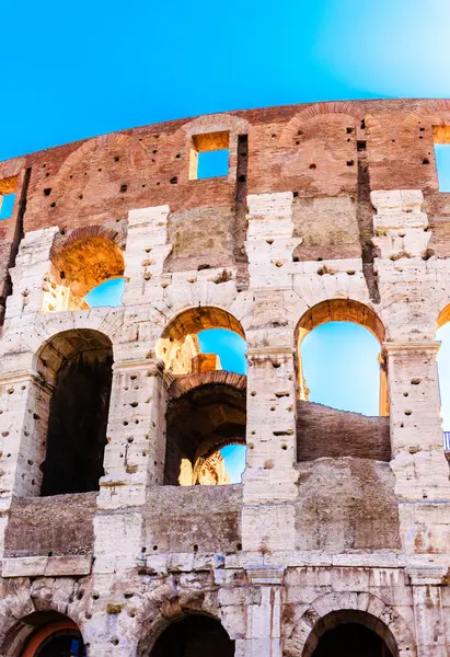 A a Colloseum nyílt ívek — Stock Fotó