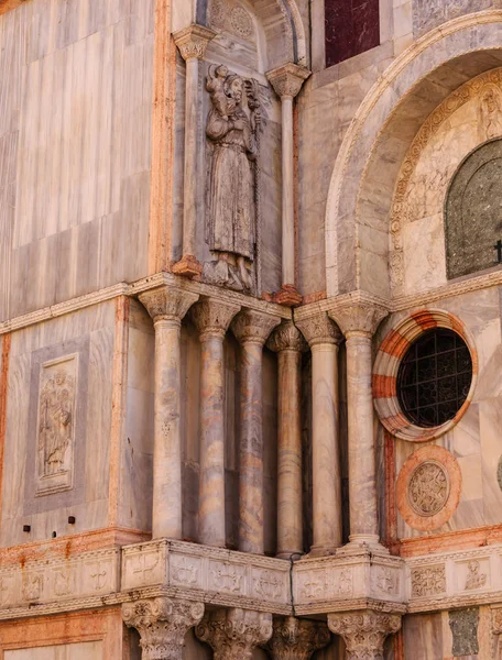 Colonne sulla Basilica di San Marco — Foto Stock