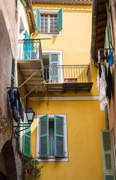 Shutters and Laundry in French Alley — Stock Photo, Image