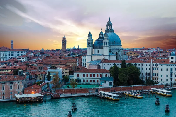 Venedik'te günbatımı — Stok fotoğraf