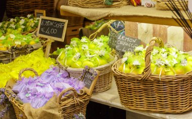 Limon ve portakal sabunlar Sorrento