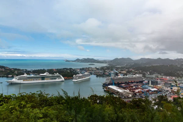 Tre kryssningsfartyg i St Lucia — Stockfoto