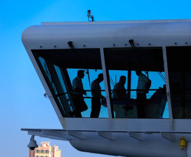 Gemi Köprüsü'nde dört gölgeler