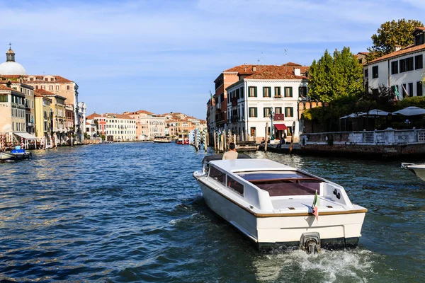 Water Taxi in Venice Canal — Stock Photo, Image