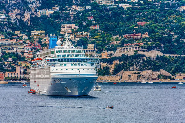 Lossen van reddingsboten in Villefranche — Stockfoto