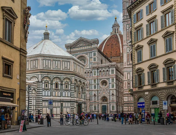 Δρόμοι γύρω από το Il Duomo — Φωτογραφία Αρχείου