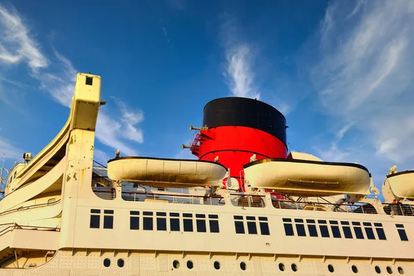 Smokestack and LIfeboats — Stock Photo, Image