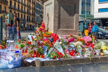Barselona Terörist Saldırısı Anıtı