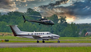 Jet Üzerindeki Polis Helikopteri