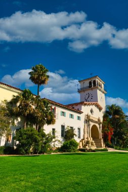 Santa Barbara Adliyesi ve Clocktower
