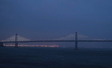 Bay Köprüsü 'nde bir gece