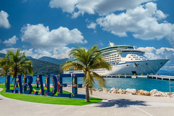 Dobrodružství moří v Labadee — Stock fotografie