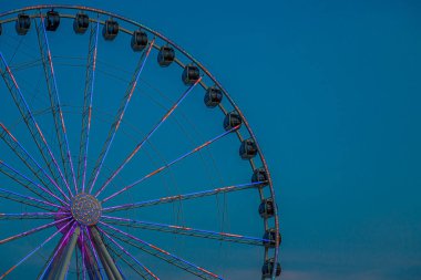 Alacakaranlıkta Büyük Tekerlek