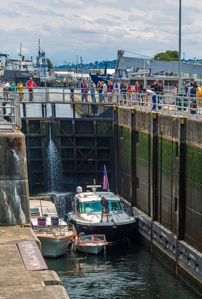 Tying Up in Ballard Locks — 스톡 사진