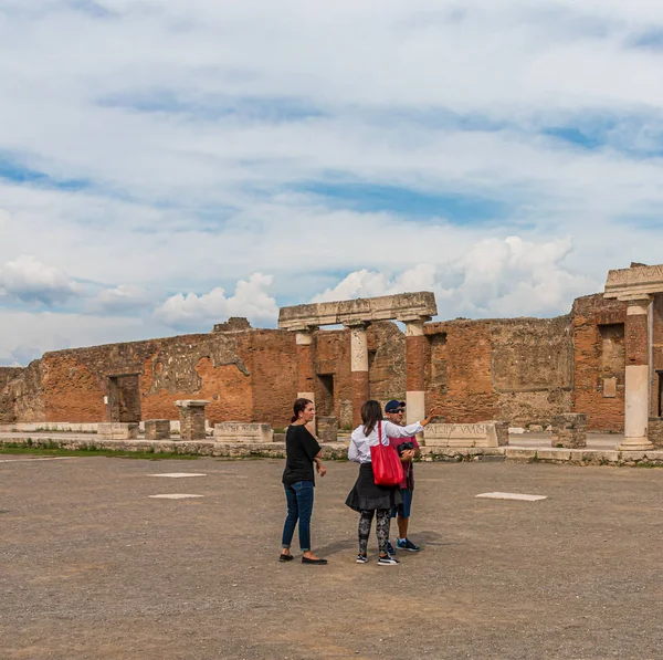 Pompeii 'de tek başına — Stok fotoğraf