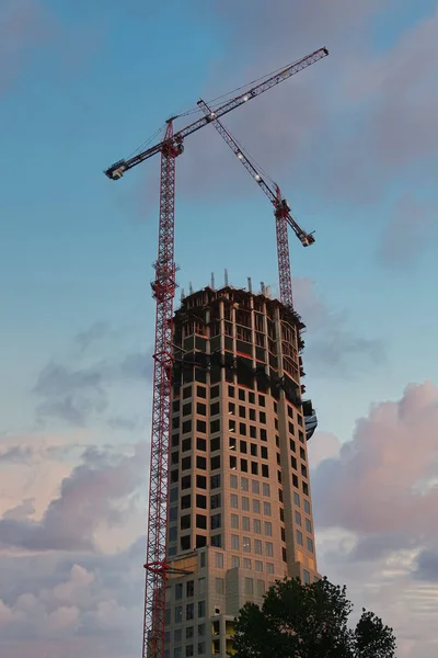 Construction Cranes at Dawn — Stock Photo, Image