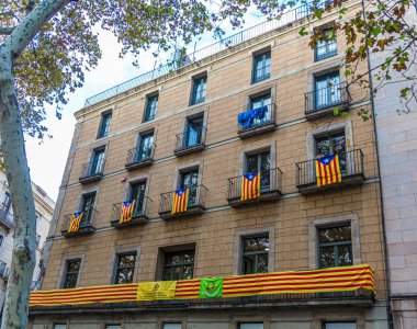 Barselona 'da Katalunya Bayrakları