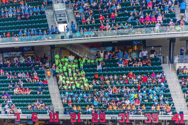 Forma Numarası Üzerine Eşleşen Gömlekler