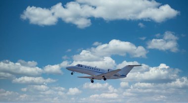 Beyaz Jet Bulutlarda Yükseliyor