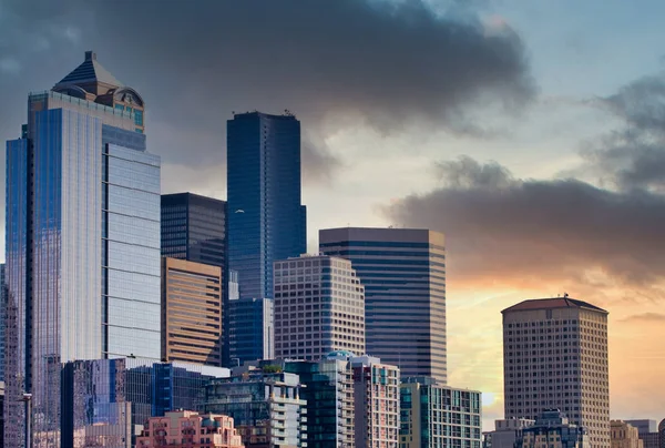 Seattle Skyline Sunset Sky 'da — Stok fotoğraf