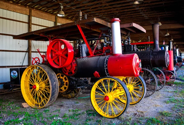 Motorer med gamle dampmaskiner – stockfoto