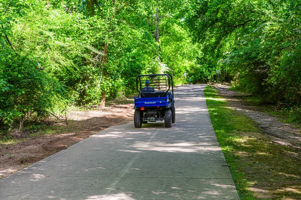 Maintenance Worker on Trail — Stock Photo, Image