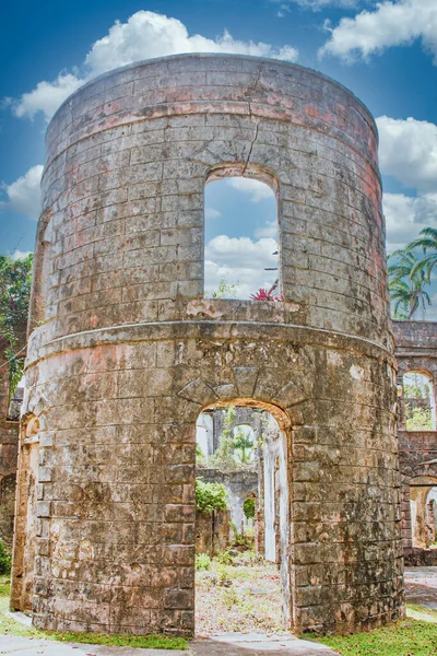 Round Stone Tower in Ruins — Stock Photo, Image