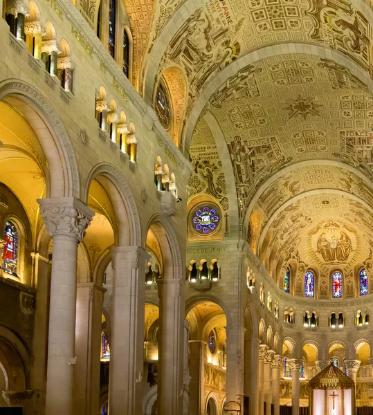Интерьер Квебекского собора — стоковое фото
