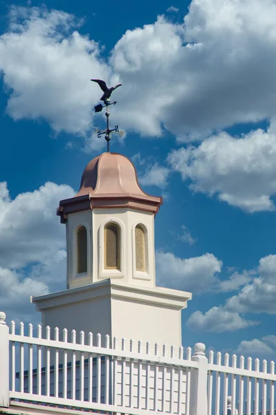 Copper Roofed Cupola with Weather Vane — Stockfoto