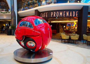 Kırmızı Volkswagen Top Şeklinde