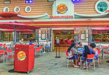 Johnny Rockets Yolcu gemisinde