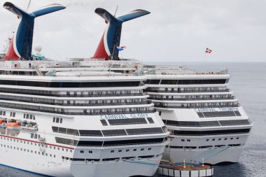 Carnival triumph Port