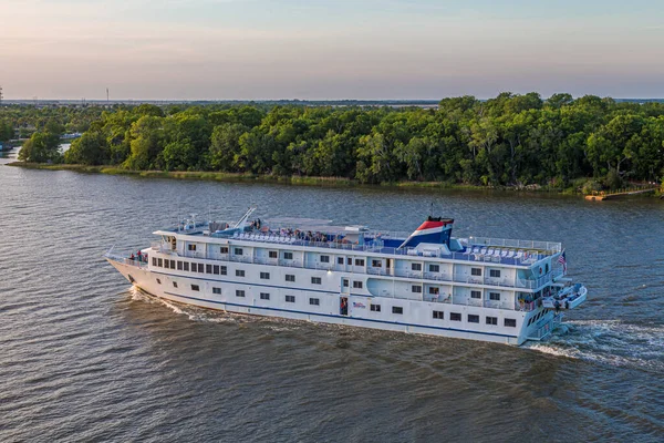 Crucero Americano LIne en Savannah River —  Fotos de Stock