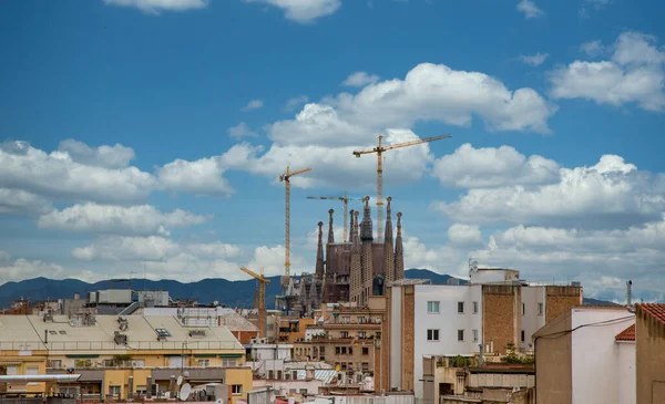Antike Kirche jenseits von Barcelona — Stockfoto