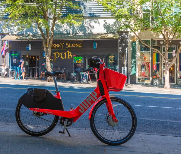 Alquiler de bicicletas rosa —  Fotos de Stock